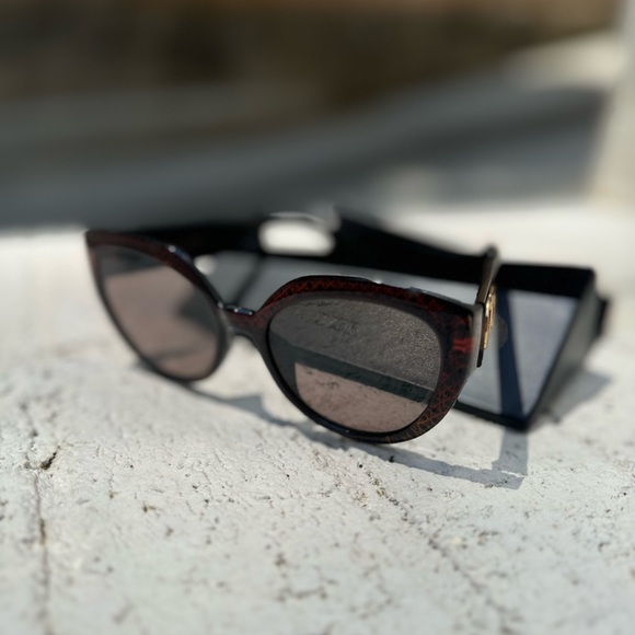 Dior cat eye sunglasses